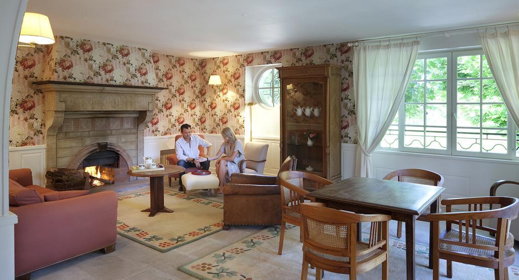 Maison D'Hotes L'Escale Bains les Bains Bagian luar foto