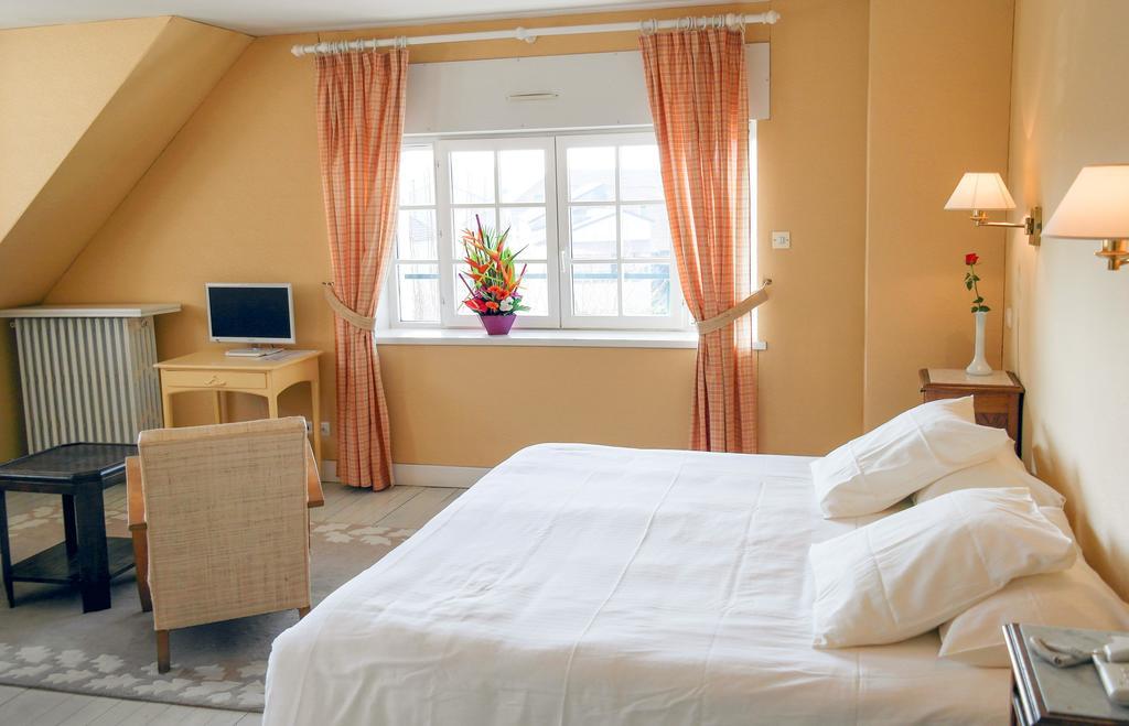 Maison D'Hotes L'Escale Bains les Bains Bagian luar foto